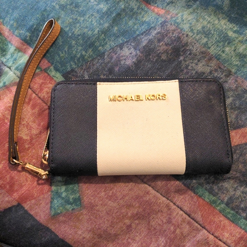 Michael Kors wallet
